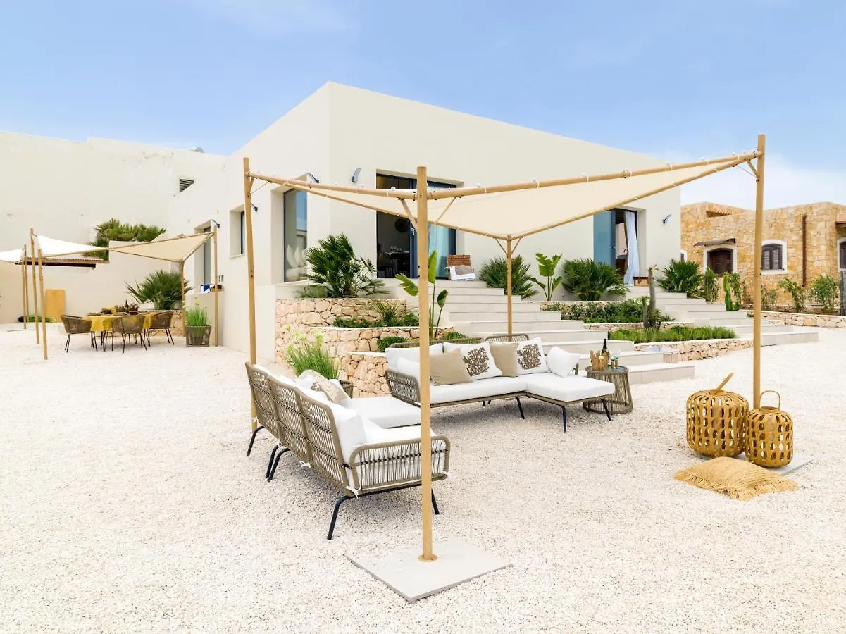 Kartika Charming House Daire Lampedusa 0*,  İtalya